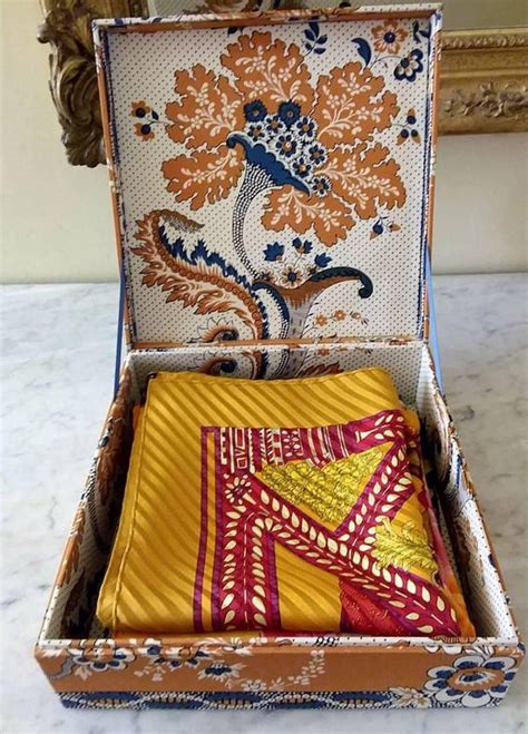 hermes scarf box dimensions